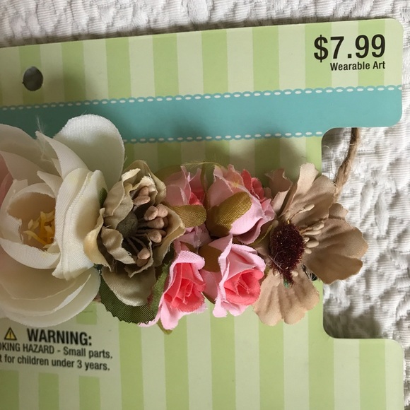 Flowered Hair Wreaths by Grace Wearable Art - Picture 11 of 16